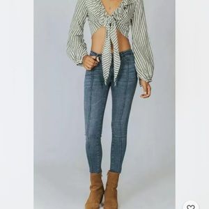 FREE PEOPLE Low Rise Pintuck Skinny Blue Jeans Womens Size 25 Retail $78 NEW!